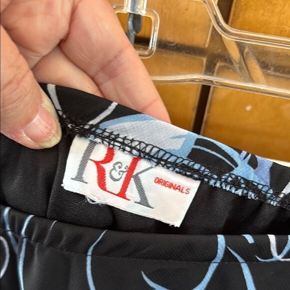 Asymmetrical Blue and Black Ruffled Short Sleeve Blouse - Picture 5 of 9